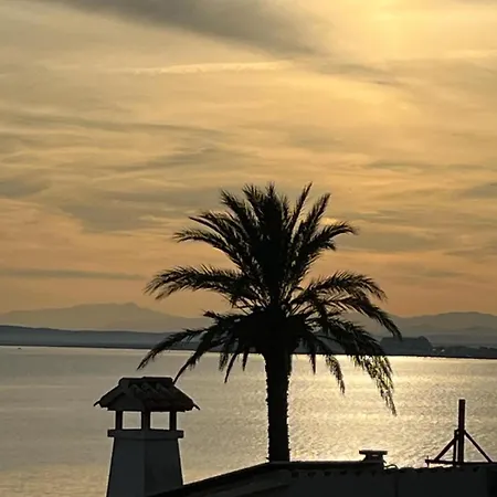 Atico Rhodes Playa Appartement *